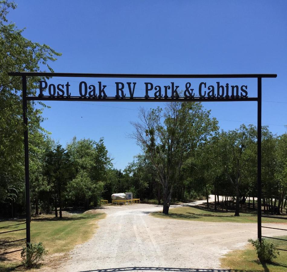 Cabin 1 Rental 15 Minutes From Magnolia And Baylor Waco Exterior foto